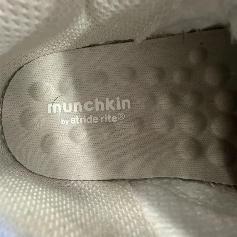 Munchkin by Stride Rite Mars Baby Walking Sneakers White Size 3‎
